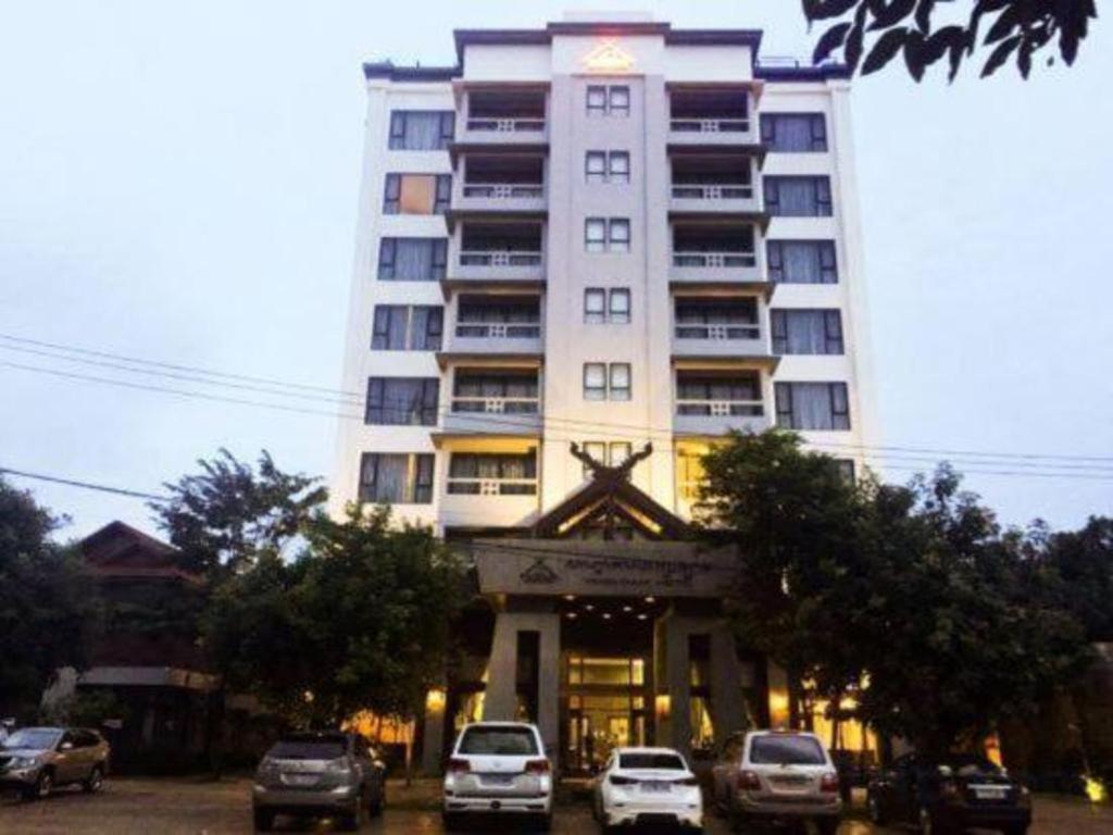 Yeak Loam Hotel Banlung Buitenkant foto