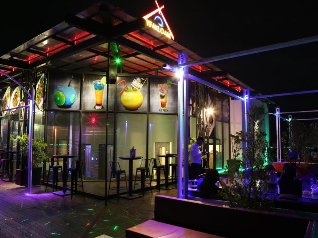 Yeak Loam Hotel Banlung Buitenkant foto