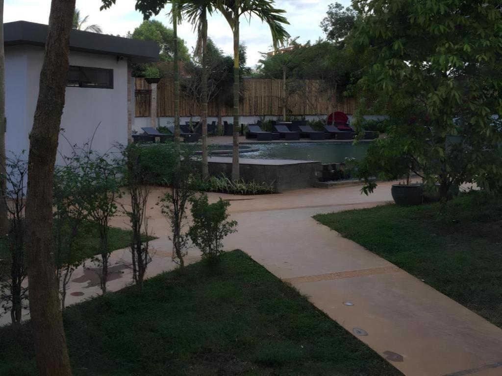 Yeak Loam Hotel Banlung Buitenkant foto