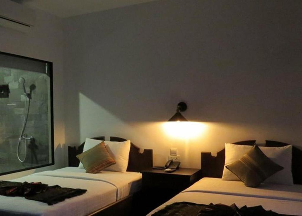 Yeak Loam Hotel Banlung Buitenkant foto
