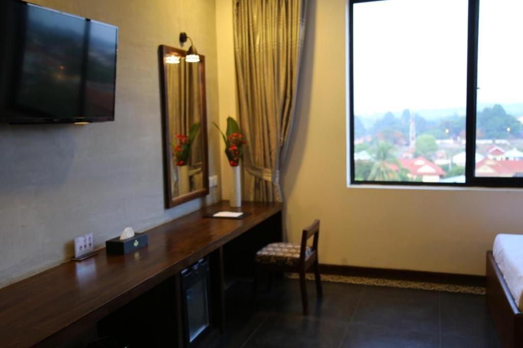 Yeak Loam Hotel Banlung Buitenkant foto