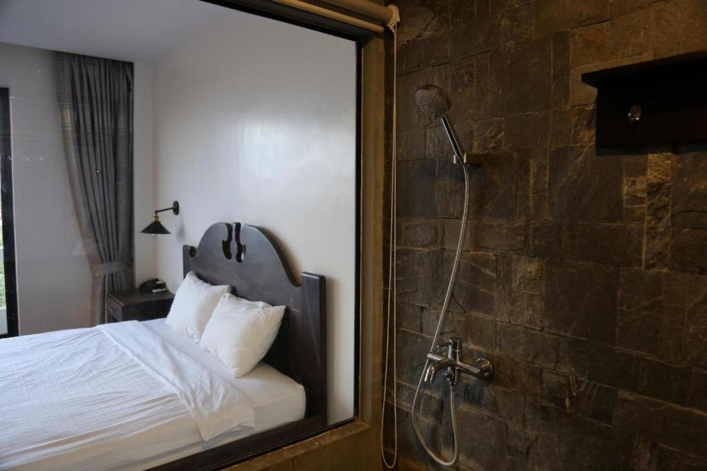 Yeak Loam Hotel Banlung Buitenkant foto