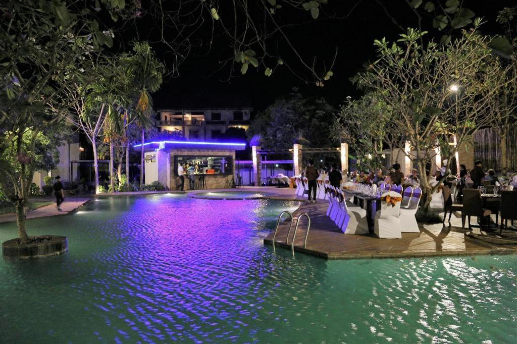 Yeak Loam Hotel Banlung Buitenkant foto
